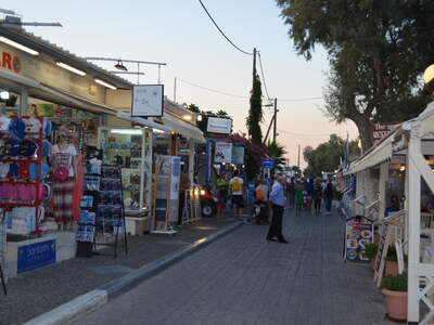 Řecko, Santorini, Letovisko Kamari