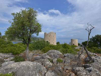 Řecko, Ithaka, Kioni- cesta k mlýnům