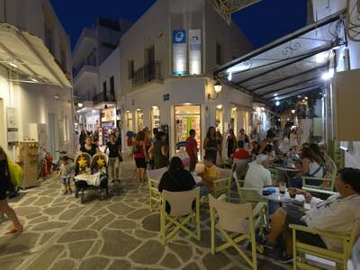 Řecko, Paros, Letovisko Parikia