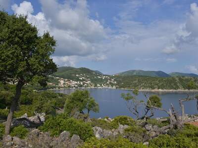 Řecko, Ithaka, Kioni- cesta k mlýnům