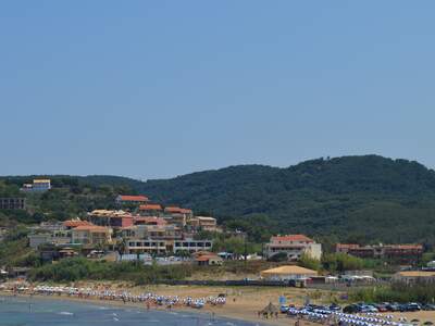 Řecko, Korfu, Pláž v letovisku Agios Stefanos