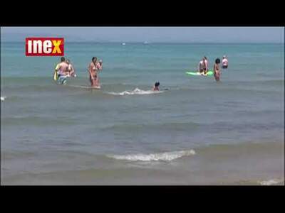 Na severozápadě ostrova se nachází letovisko Agios Stefanos, poklidné městečko, které vyrostlo na základech původní rybářské ...