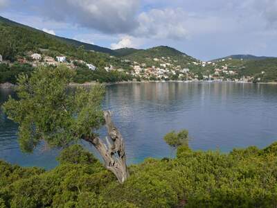 Řecko, Ithaka, Kioni- cesta k mlýnům