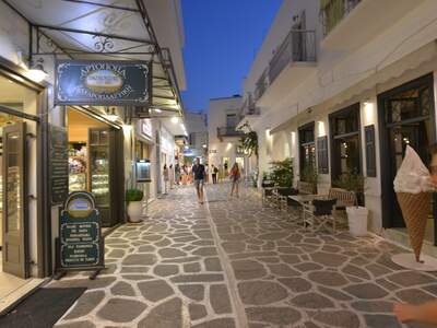 Řecko, Paros, Letovisko Parikia