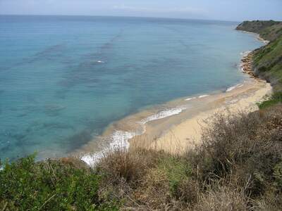 Řecko, Kefalonie, Pláž v letovisku Skala, Napravo