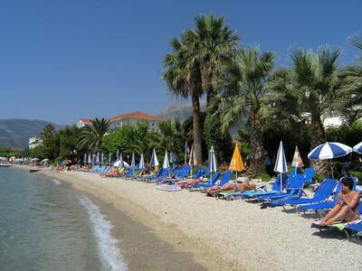 Řecko, Lefkada, Pláž v letovisku Nidri 