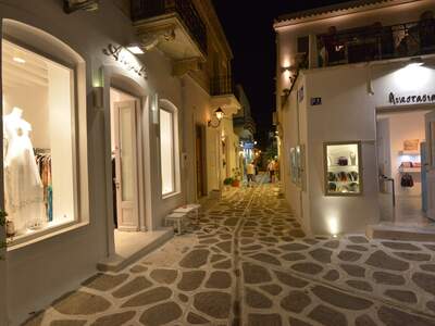 Řecko, Paros, Letovisko Parikia