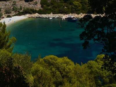 Řecko, Alonissos, Pláž Lefkos Gialos