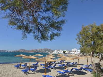 Řecko, Paros, Pláž v letovisku Parikia