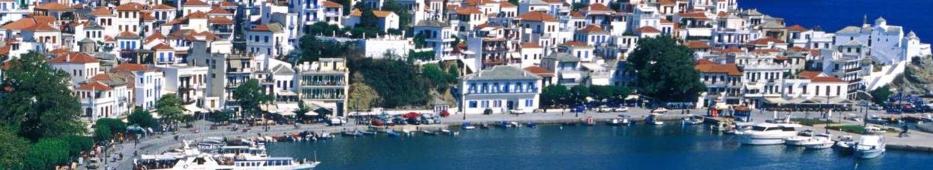 město Skopelos