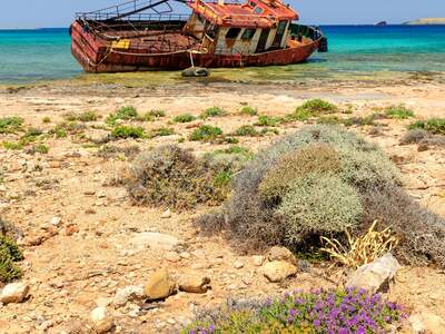 vrak lodi v Diakofti - Kythira