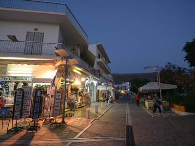 Řecko, Paros, Letovisko Parikia