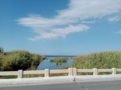 cesta na pláž u penzionu