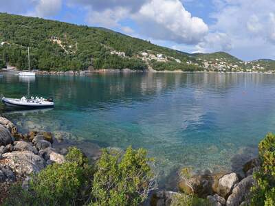 Řecko, Ithaka, Kioni- cesta k mlýnům